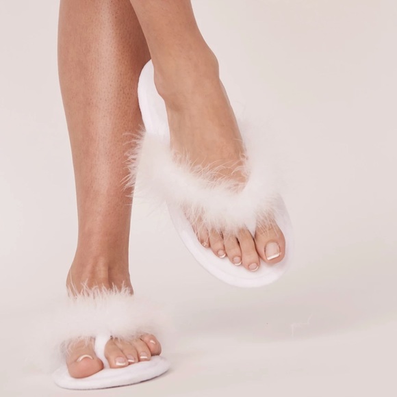 La Vie En Rose Faux Fur Slide Slippers - Picture 1 of 2